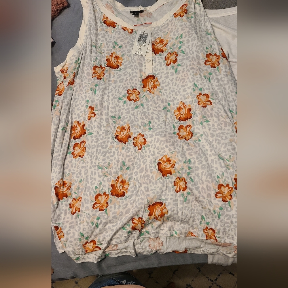 NWT Torrid Size 2 tank blouse